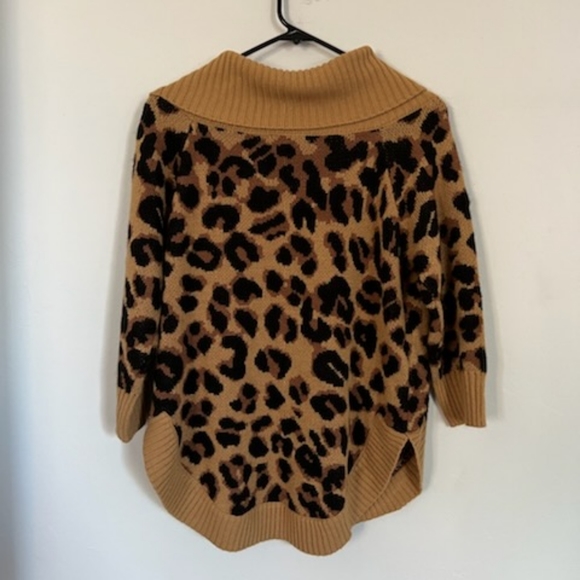 89th & Madison Cheetah Sweater Womens Med Cowl Neck Brown Black. - Picture 2 of 3